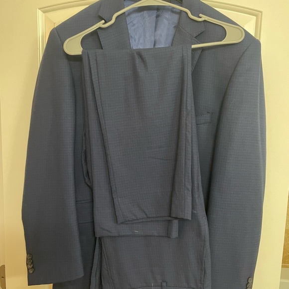 Kenneth Cole Awareness Suit Checker Blue: Jacket 44R/Pants 38 waist - Picture 10 of 10